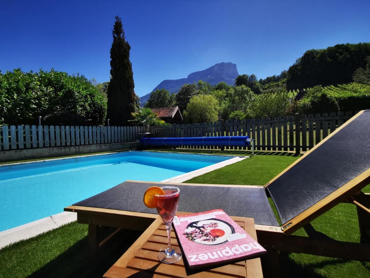 L'Etang De La Tourne Bed & Breakfast Les Marches Dış mekan fotoğraf